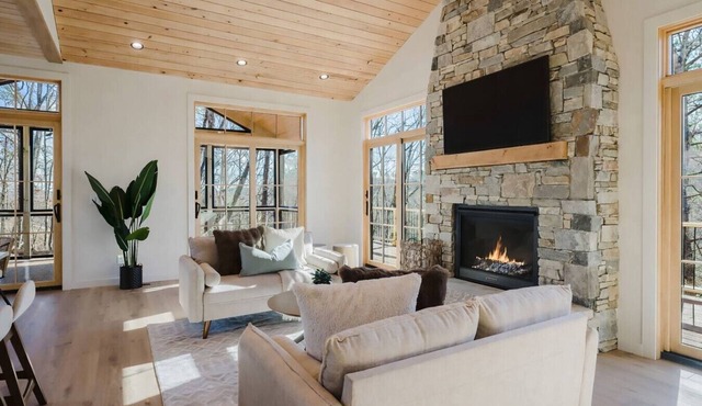 Refined Mountain Cabin on Pisgah Trails