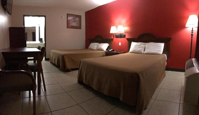 Relax Inn McRae