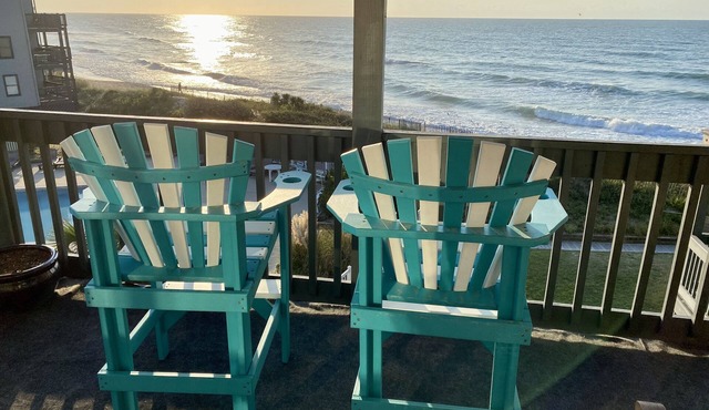Relaxing Oceanfront Condo w Priv Beach Access, Pool, Elevator. Linens Included