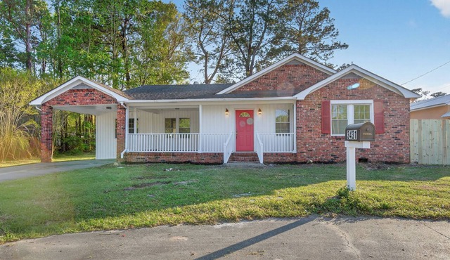Renovated 4BR Retreat 30 Min to Myrtle Beach