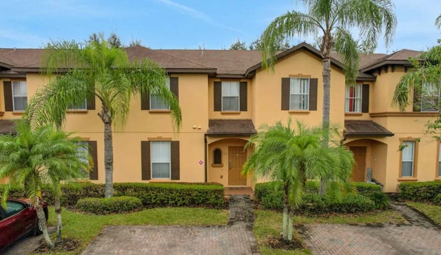 Resort townhome with patio, on-site pool and hot tub, gym, pool table, AC & W/D