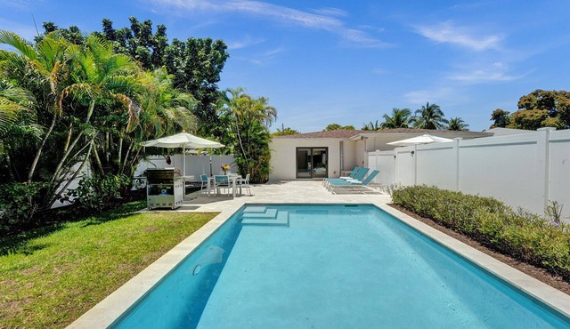 Romantic Retreat w/Private Pool. Near Las Olas