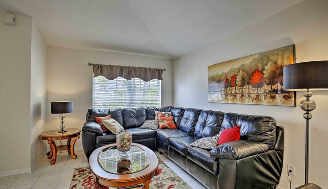 Saltwater Pool, Spa & Lanai: Bradenton Home in Bradenton