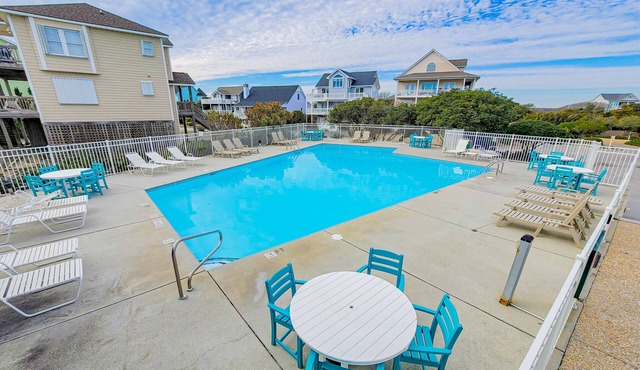 Sand Dancer – Sun, Surf & Poolside Relaxation