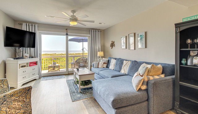 Sandy Toes: Harbor Isl Pool & Beach Retreat
