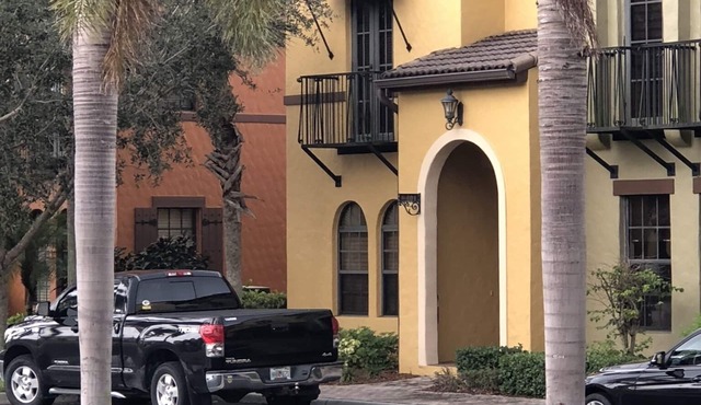 Santa Ana Retreat: Naples, Florida