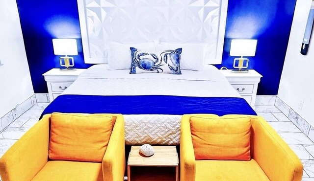 Sapphire by the Sea Unit 8 - King Pool View Suite, kitchen, pool view, Sleeps 2