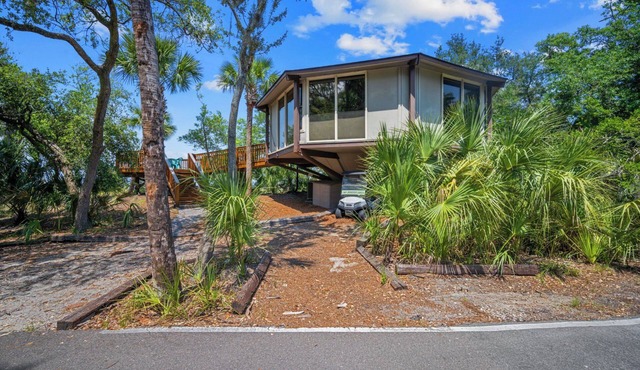Secluded 2 Bedroom Treehouse w/Spectacular Marsh Views, 873 Fiddlers Ridge