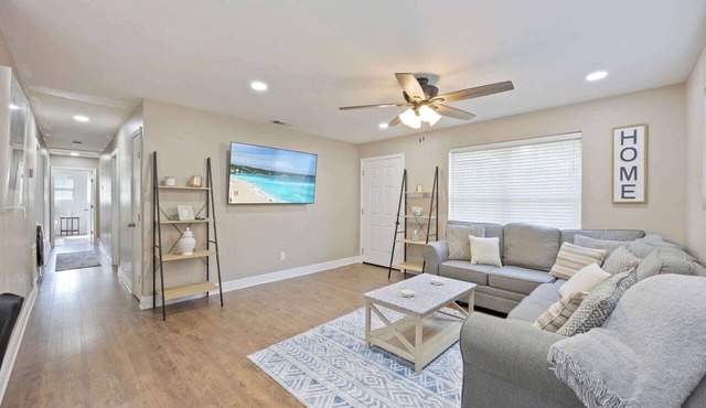 Secluded 4BR Bungalow w/Amazing Outdoor Space