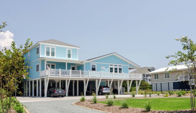 Secluded 7BR home with EV charger and ocean views!
