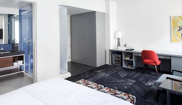 Short Distance From The Well Known Sites! 4 Convenient Units Near Foshay Tower!