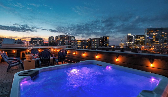 SIGA - GULCH - Rooftop Hot Tub - Arcade Games - 2 Decks in Nashville