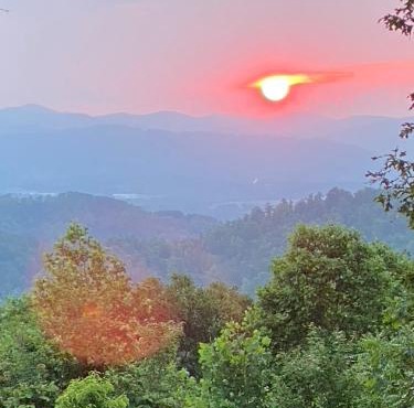 Soaking in the Views, a romantic getaway for 2