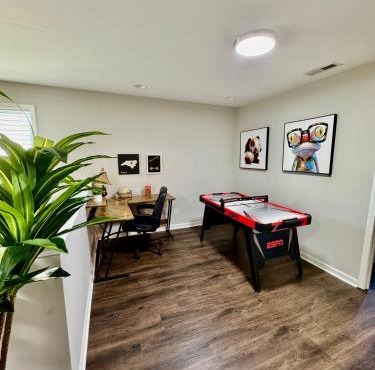 Spacious 4 bedroom House in University area close to PNC pavilion