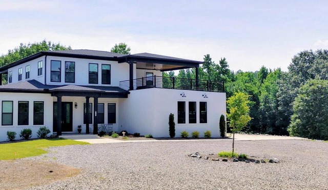 Spacious 5-bedroom house near North Augusta, for the week of the Masters