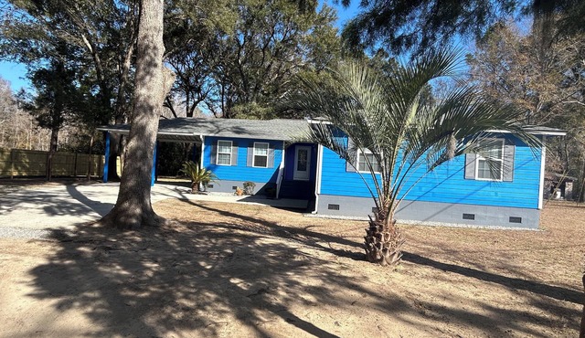 Spacious 5-bedroom house in beautiful Saint Helena Island