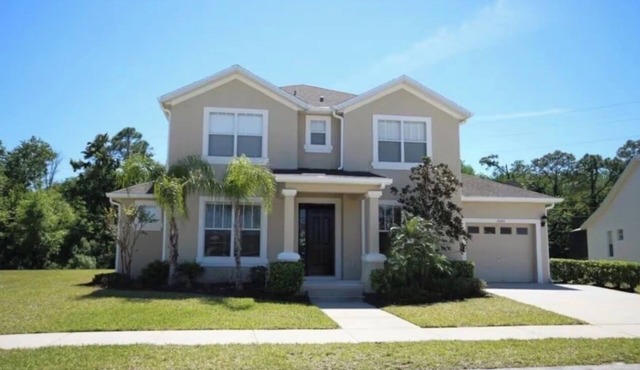 Spacious 6BR, Private pool & Jacuzzi near Disney & Universal
