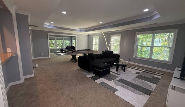 Spacious & Peaceful Retreat in Central Virginia Beach