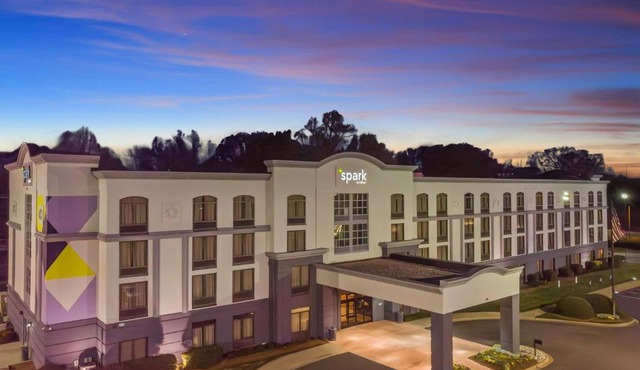Spark By Hilton Charlotte Tyvola I-77