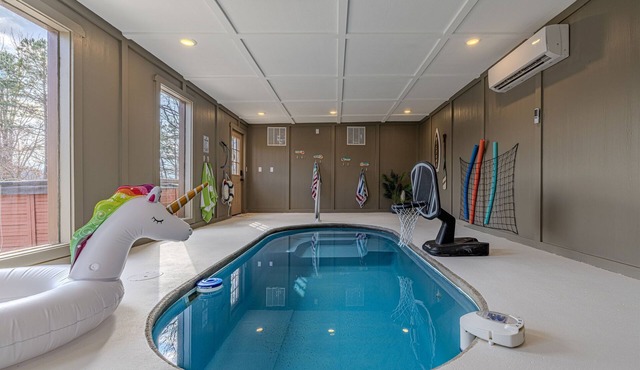 Splash Pool-Game Room & Xbox-Hot Tub-Prime Location in Sevierville