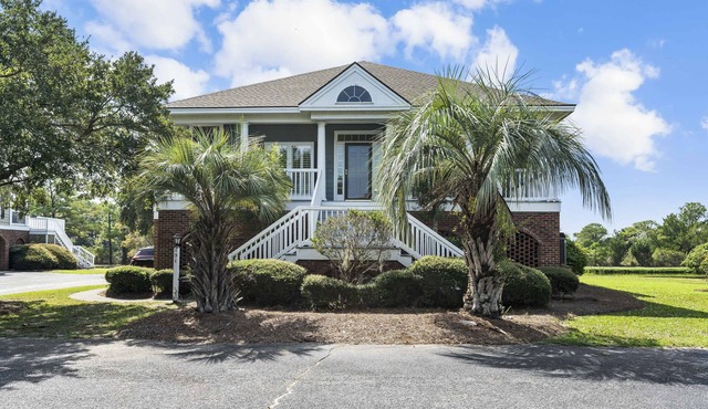 Star Gazer Beautiful Marsh front Villa in DeBordieu, elevator, pool access