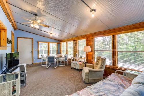 Steinhatchee Home with Grill Hike, Hunt and Fish! in Steinhatchee