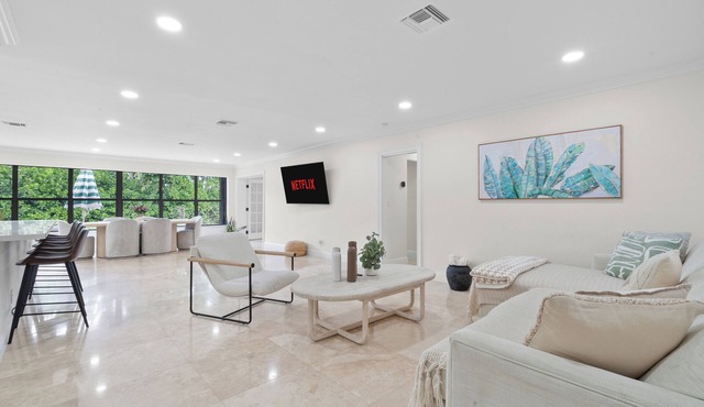 ★ Stylish Fort Lauderdale Home with Private Heated Pool and Palm Oasis Haven