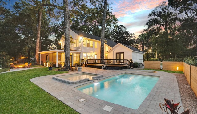 Suncrest Solace. Lake. Pool. Spa. Luxury. Yours.