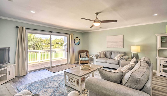 Sunny Edisto Island Duplex - Half Mile to Beach!