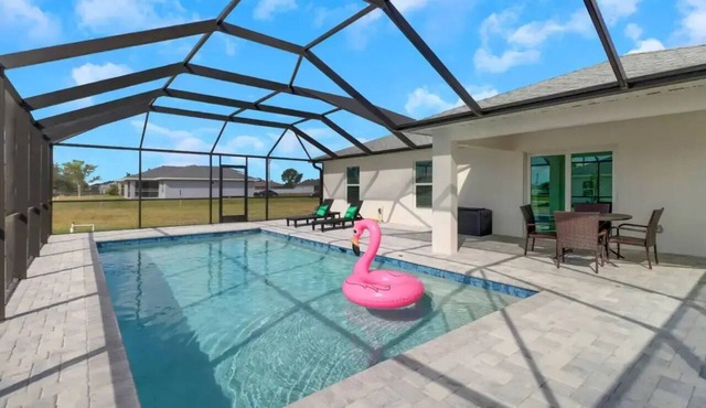 Sunny Retreat w/Heated Saltwater Pool & Fun Games