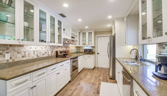 Sunny Stuart Vacation Rental w/ Lanai & Pool!