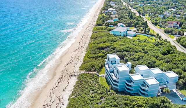 SUNsational oceanfront townhome with spectacular oceanfront views!