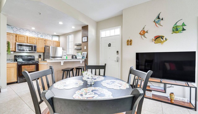 Sunshine Retreat Minutes From Disney and Universal