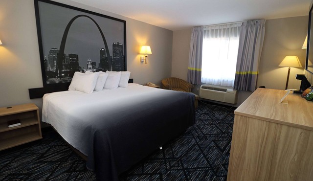 Super 8 by Wyndham Perryville