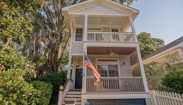 Sweet Magnolia Sandy Feet Retreat - 4 Porches!