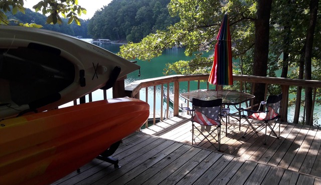 Tee House on BEAUTIFUL Lake Keowee