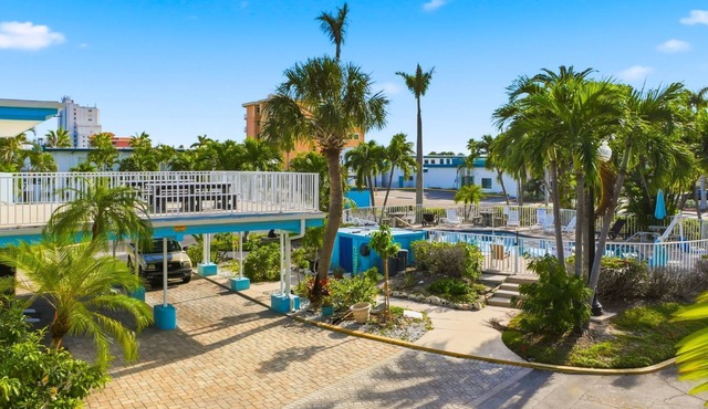 The Bayside Inn & Marina