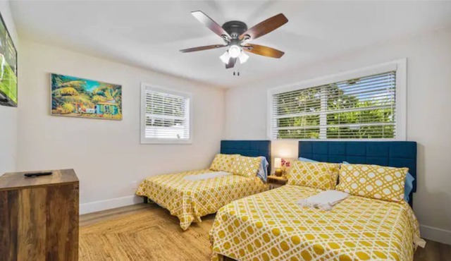 The Beach Retreat, Chic 3Bdrm Home, Jacuzzi Hottub