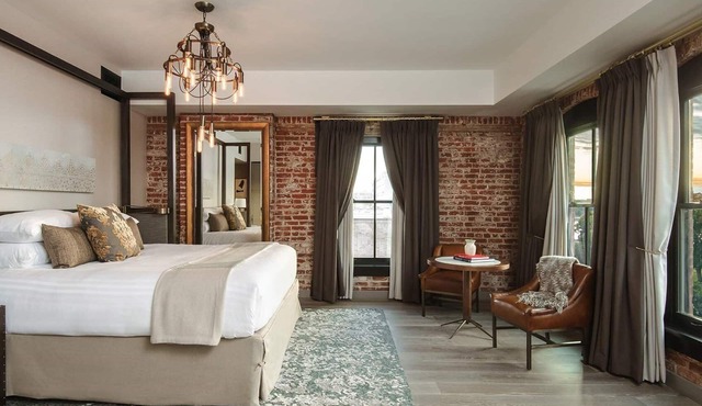 The Charmant Hotel