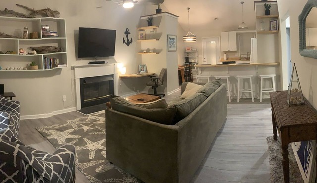 The Driftwood House is completely remodeled 3 bedroom 2 bath centrally located.