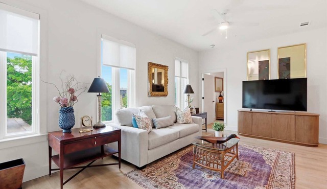 The Gardenia Family Suite | Near Downtown