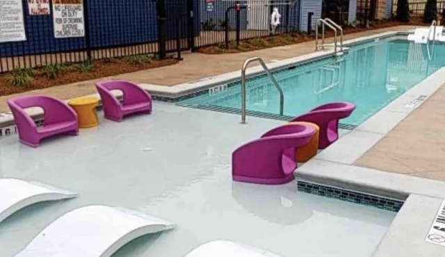 The Golden Retreat | 12pm check out 12 mins from AIRPORT