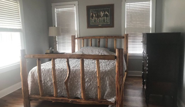 The Painted Pony Room! Pets allowed w/approval!