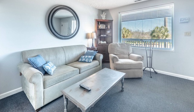 The Waterway 232: King + FSS 1 BR Apartment with complex pool