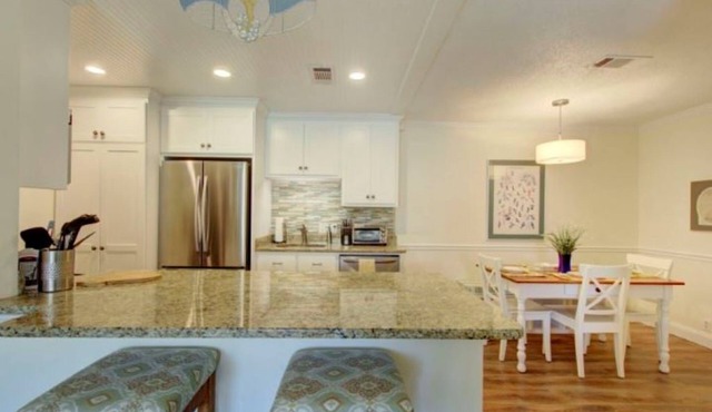 Thinking about Labor Day or Fall Break? We’re Open! Flexible Days! in Saint Simons Island