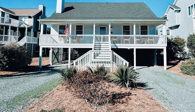 This one's for David 3 bed 2.5 bath home with POOL