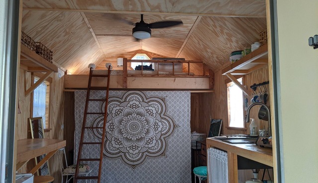 Tiny House Boho Cabin - North Florida Lake Retreat in Hawthorne