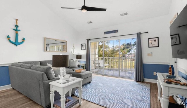 Top floor, updated 2-bedroom, 2-bathroom condo!