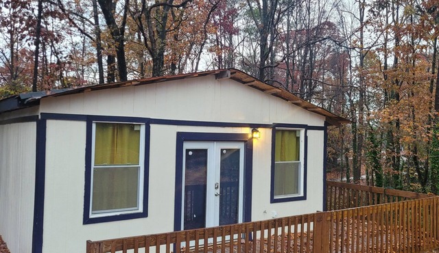 Tranquil Tiny Home Retreat with Modern Comforts in Cobb County in Marietta