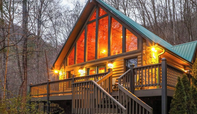 Tree-Lined Cabin w/Hot Tub & Deck in Bryson City